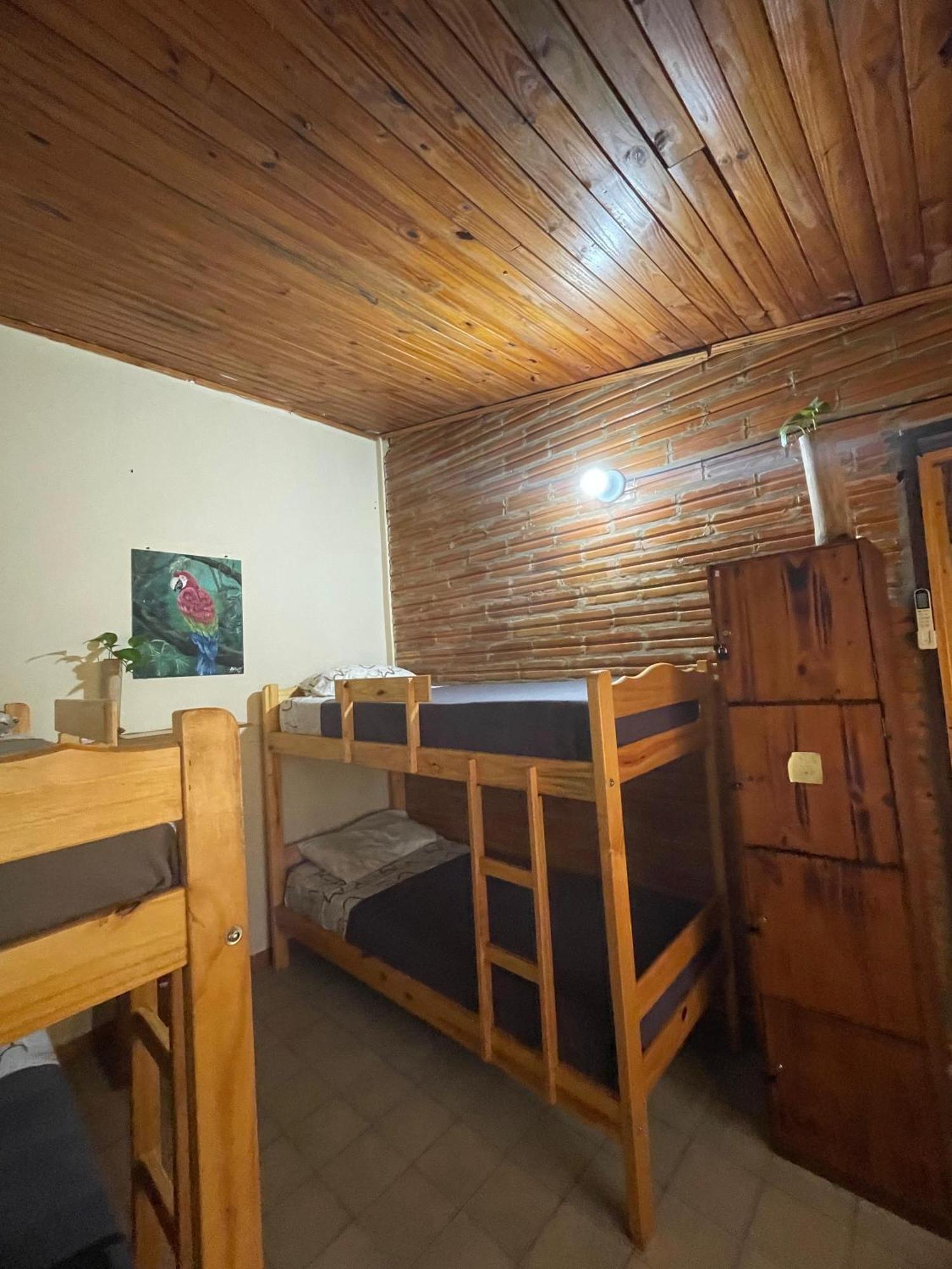 Bungalow Hostel Iguazu Puerto Iguazú Exteriör bild