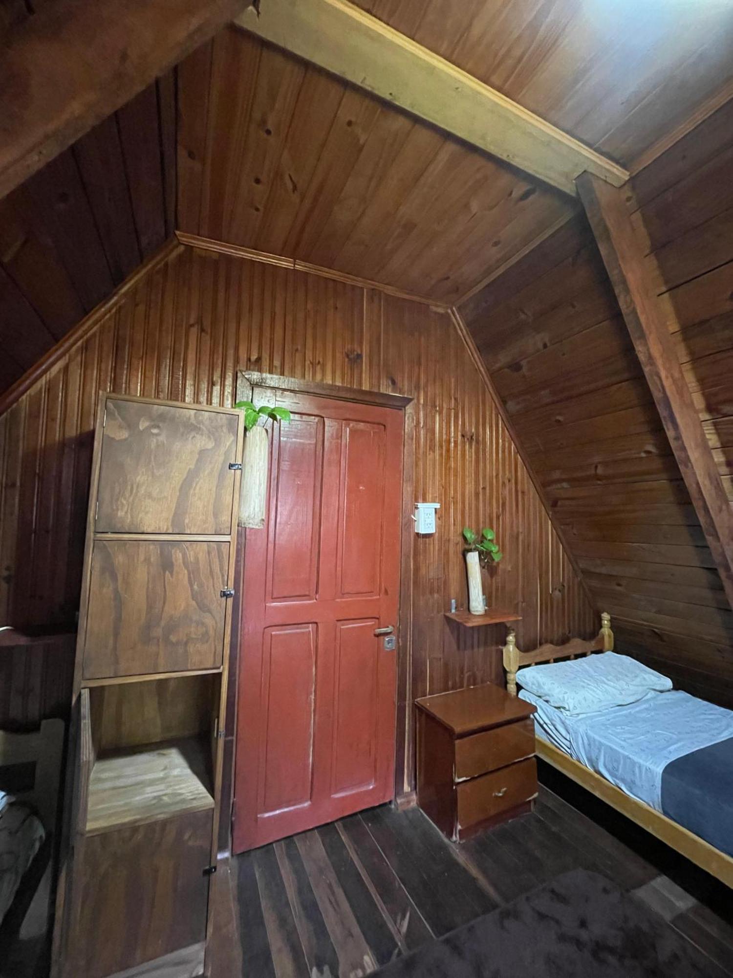 Bungalow Hostel Iguazu Puerto Iguazú Exteriör bild