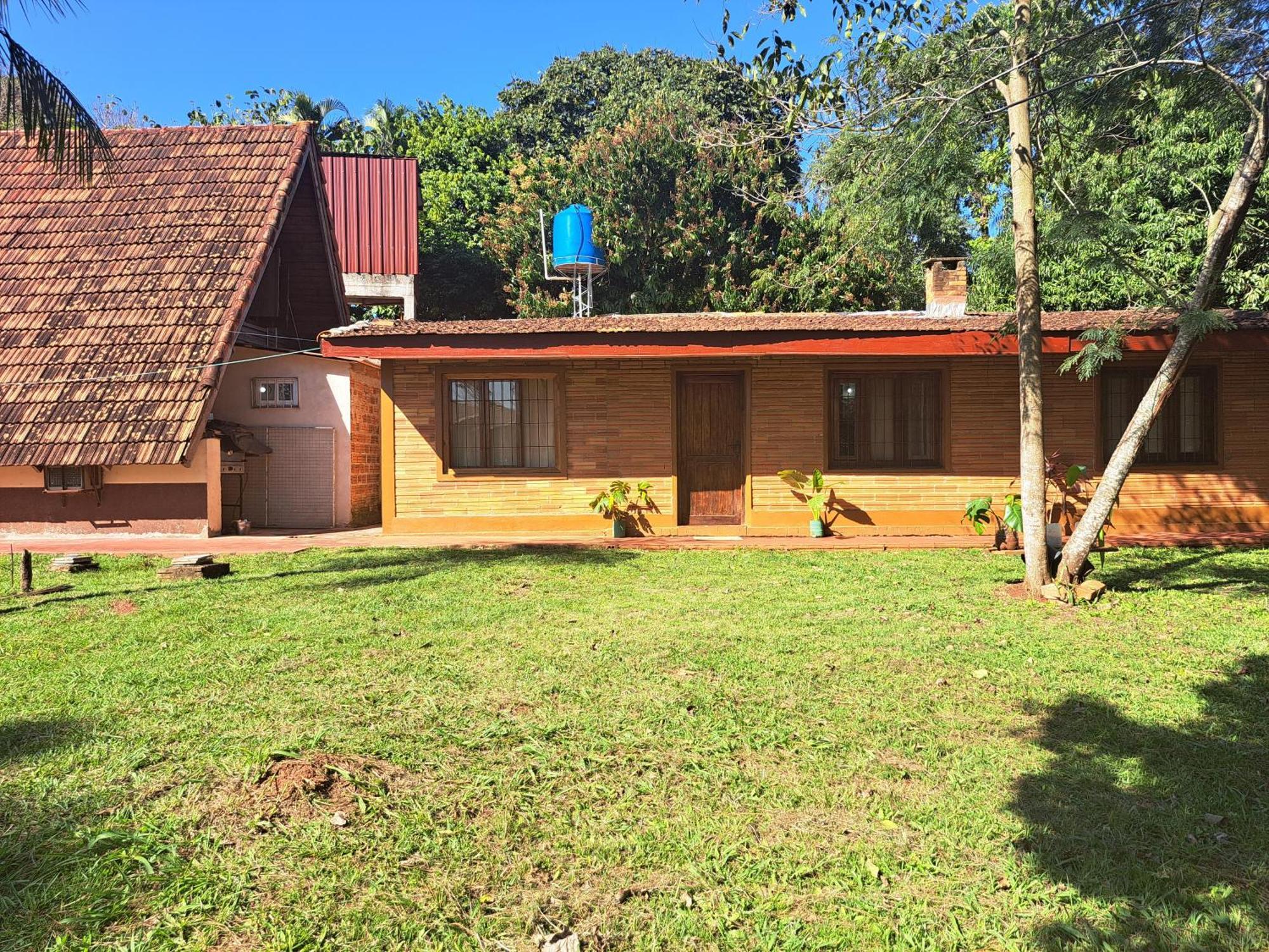 Bungalow Hostel Iguazu Puerto Iguazú Exteriör bild